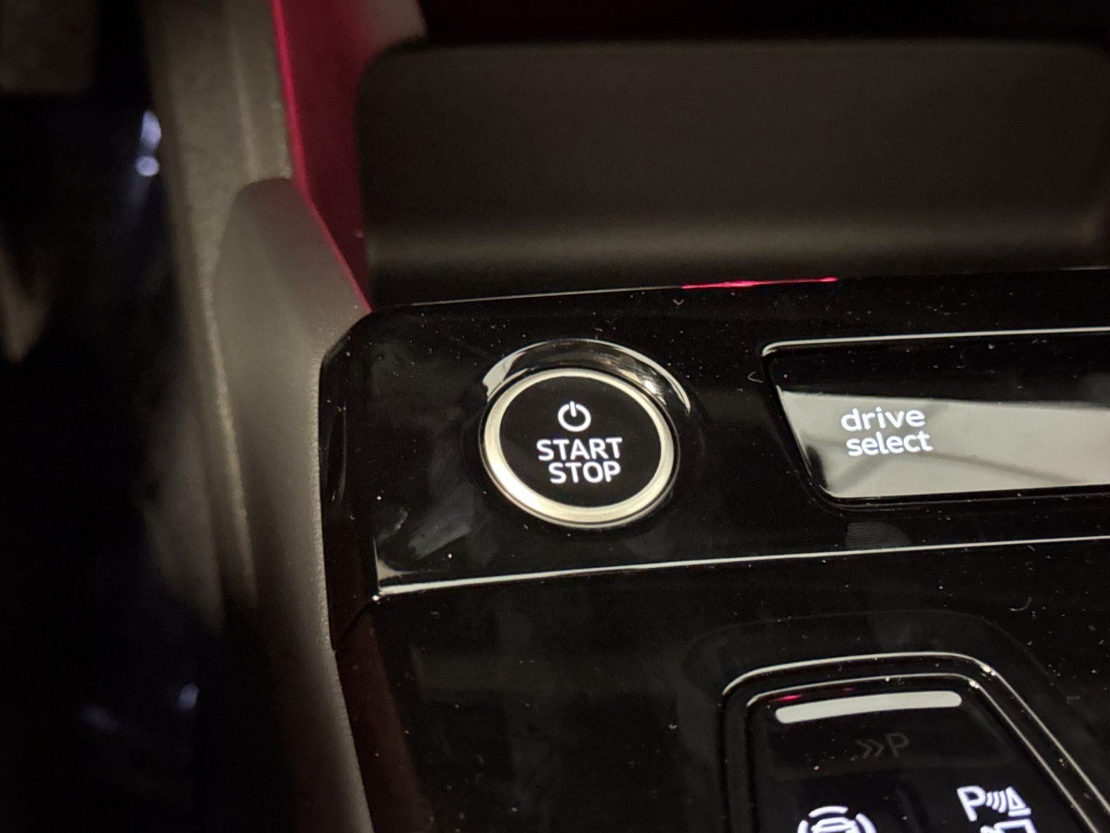 2025 Audi Q6 e-tron Premium Plus