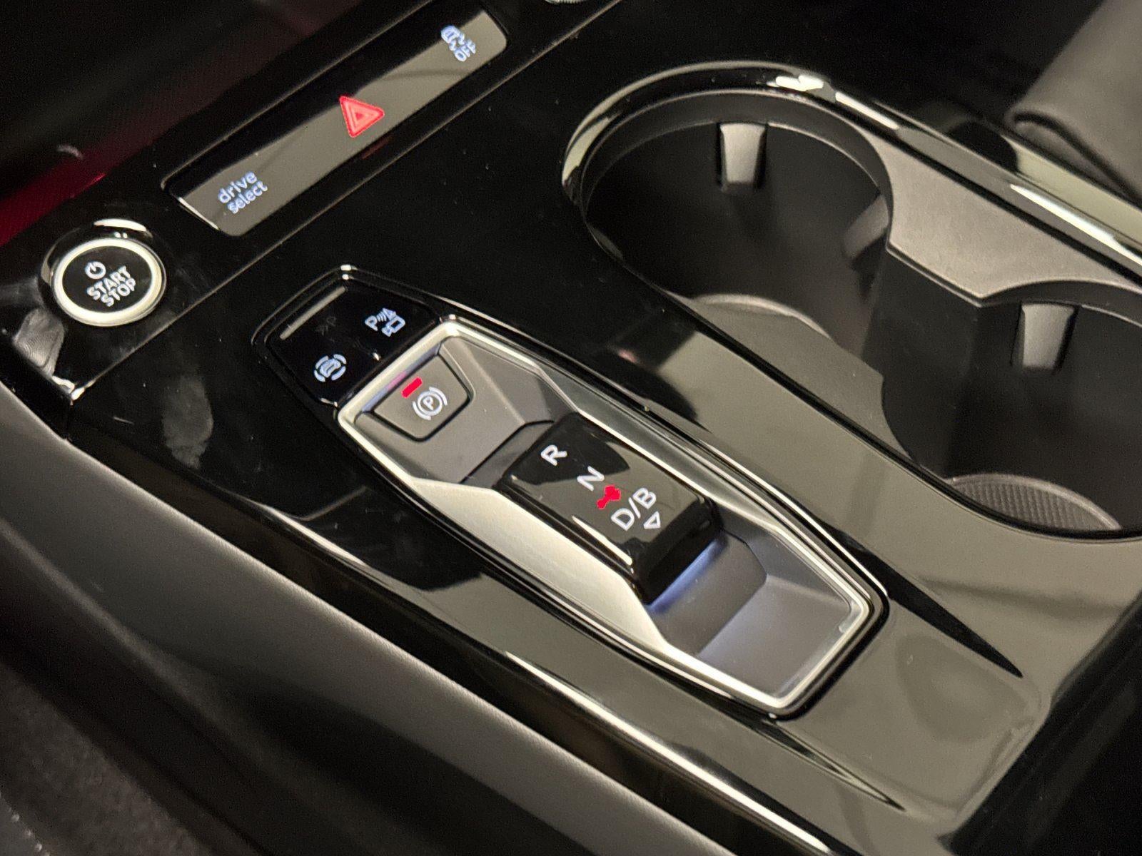 2025 Audi Q6 e-tron Premium Plus