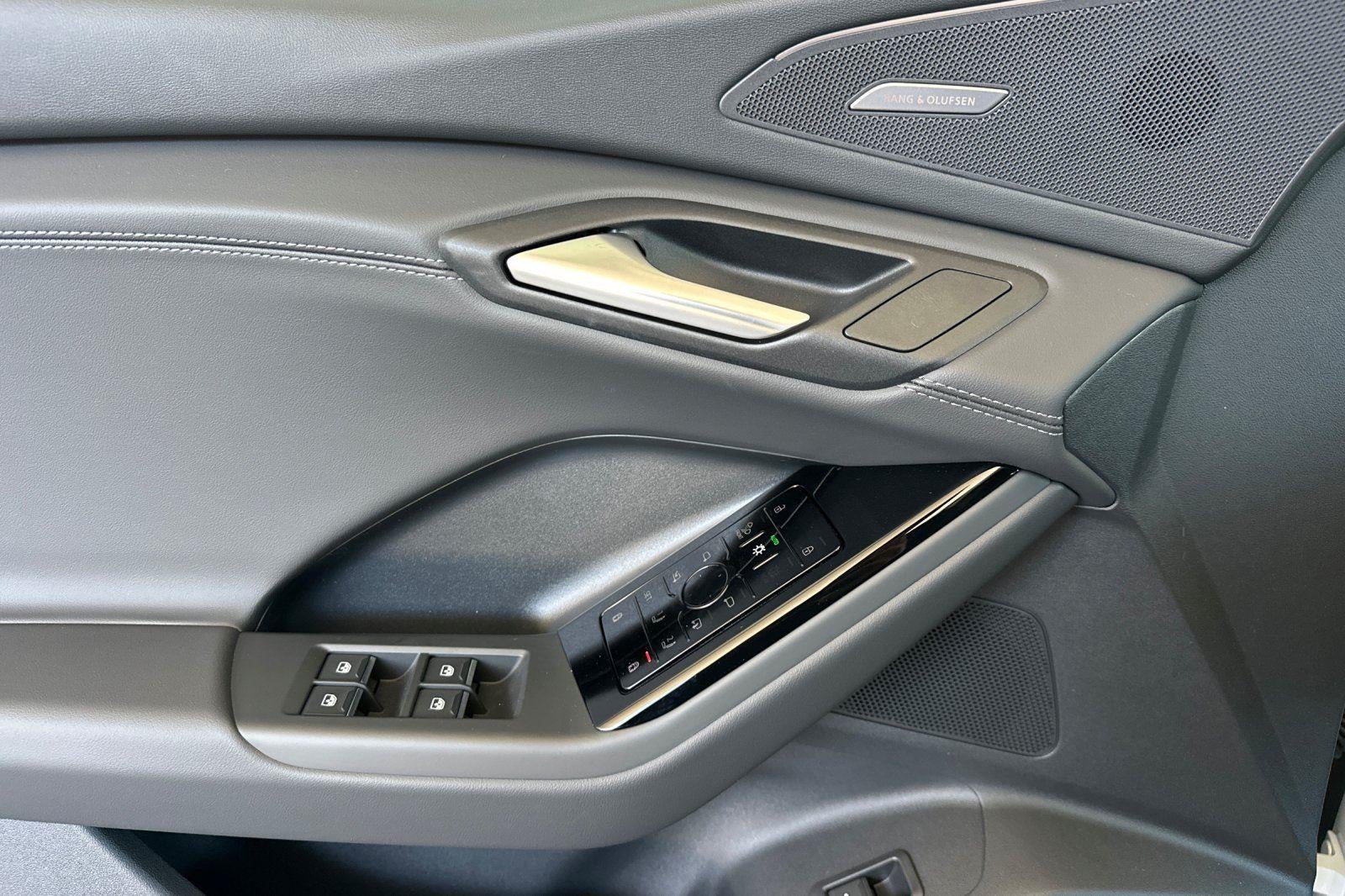 2025 Audi Q6 e-tron Premium Plus