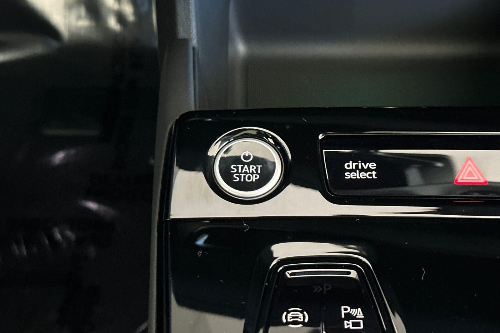 2025 Audi Q6 e-tron Premium Plus