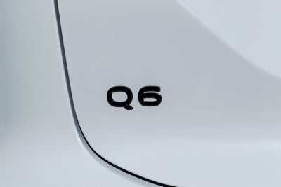2025 Audi Q6 e-tron Premium Plus