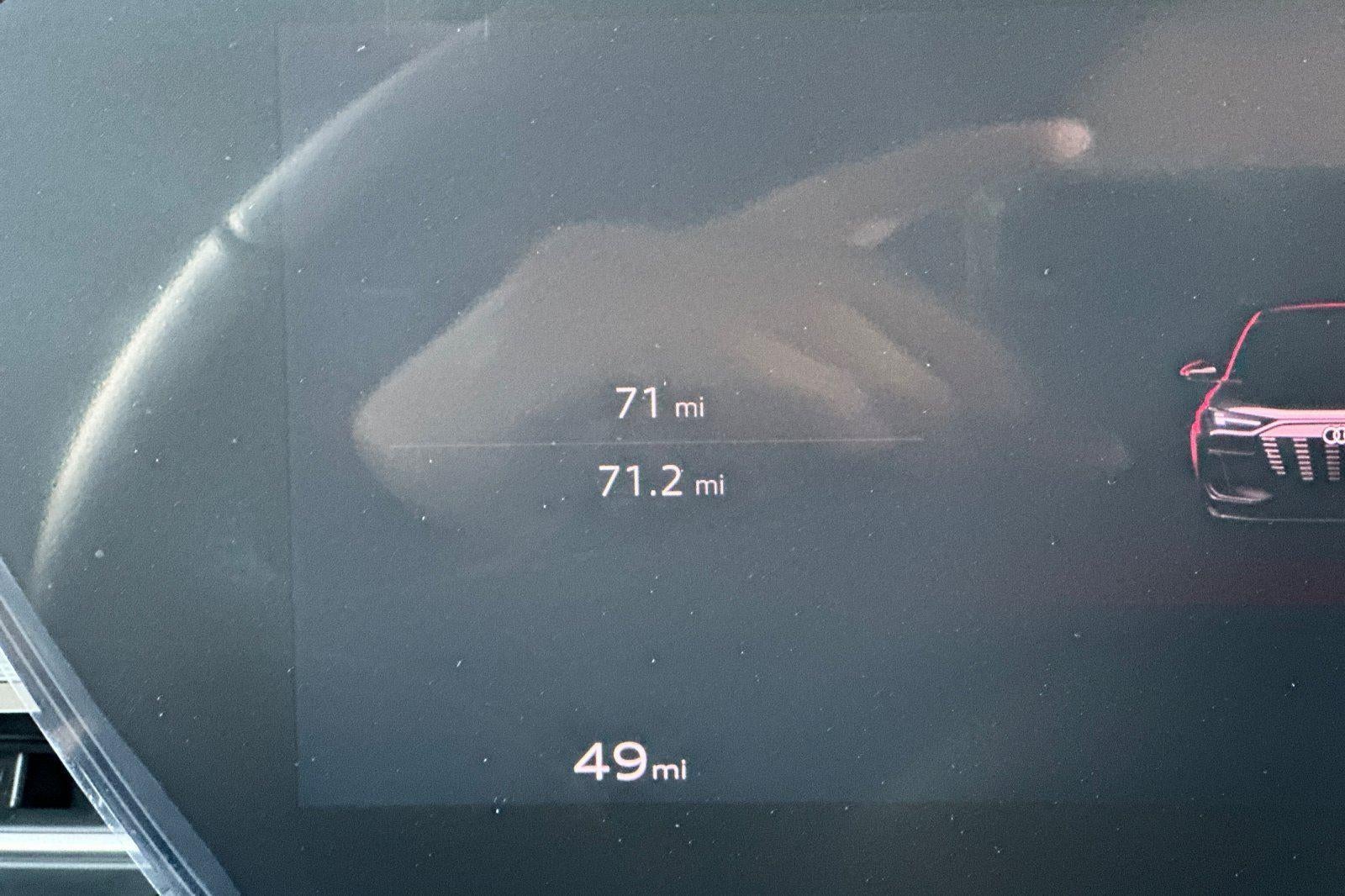 2025 Audi Q6 e-tron Premium Plus