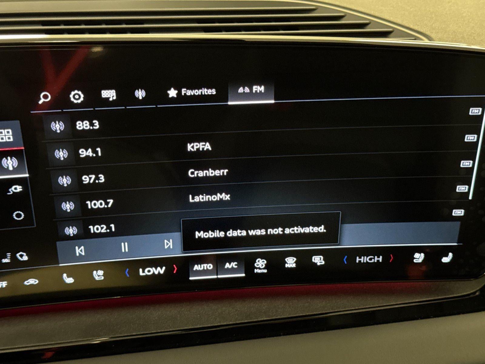 2025 Audi Q6 e-tron Premium Plus