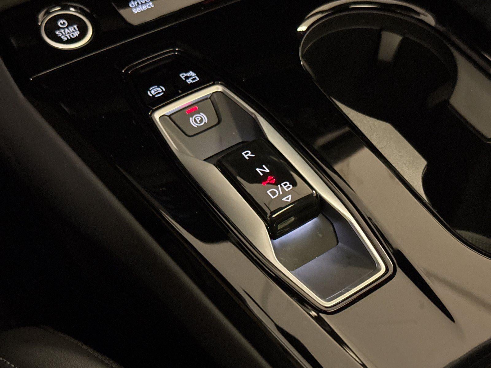 2025 Audi Q6 e-tron Premium Plus