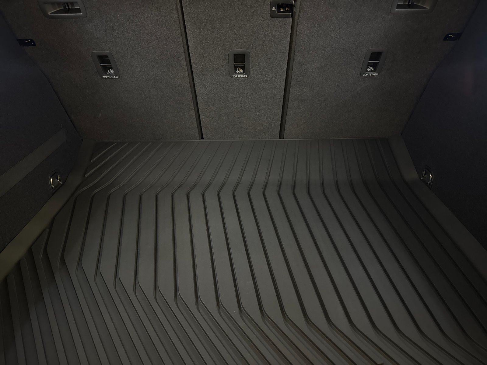 2025 Audi Q6 e-tron Premium Plus