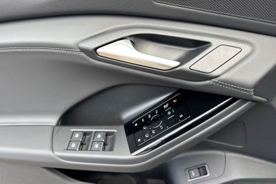 2025 Audi Q6 e-tron Premium Plus