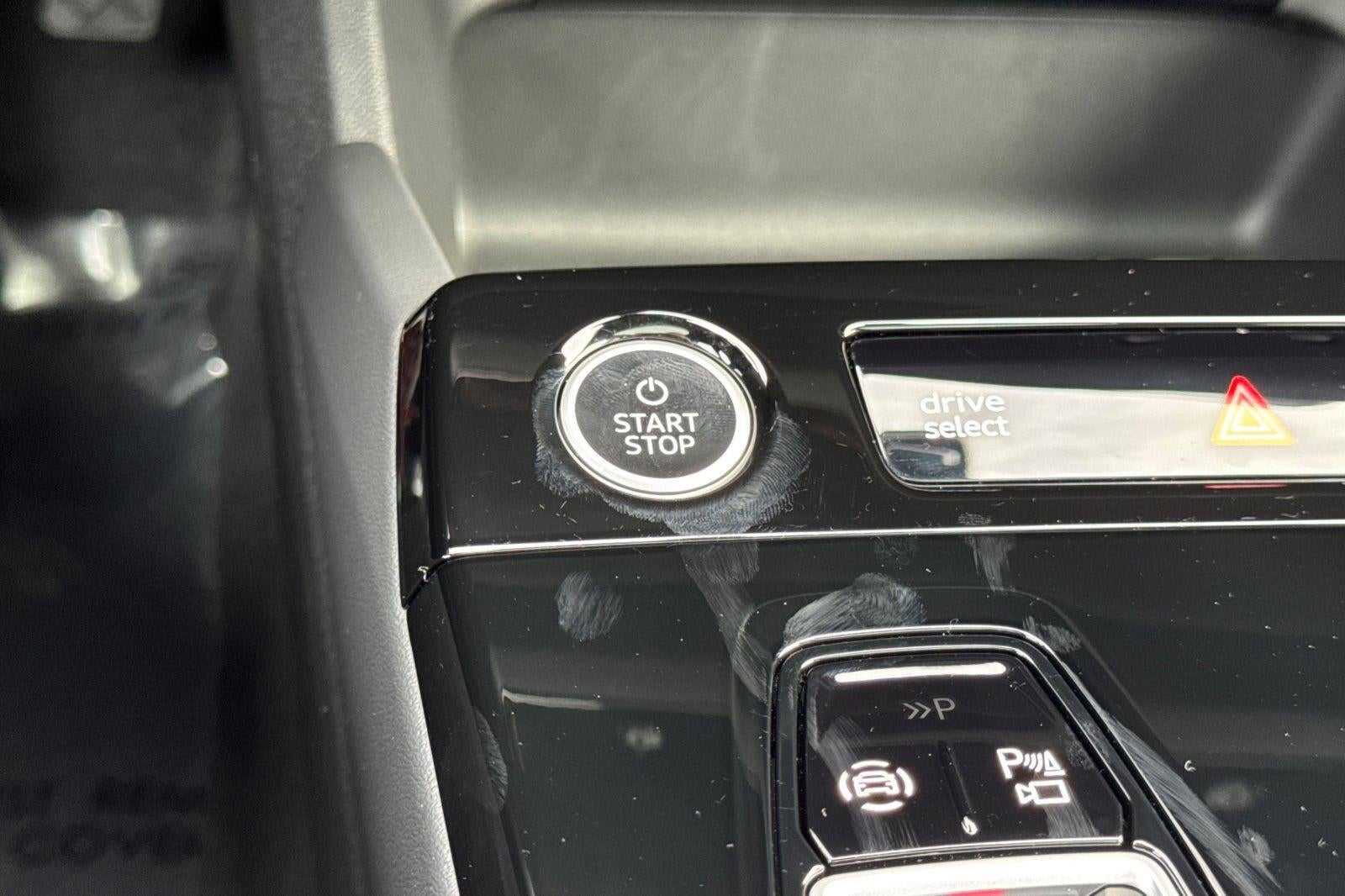 2025 Audi Q6 e-tron Premium Plus