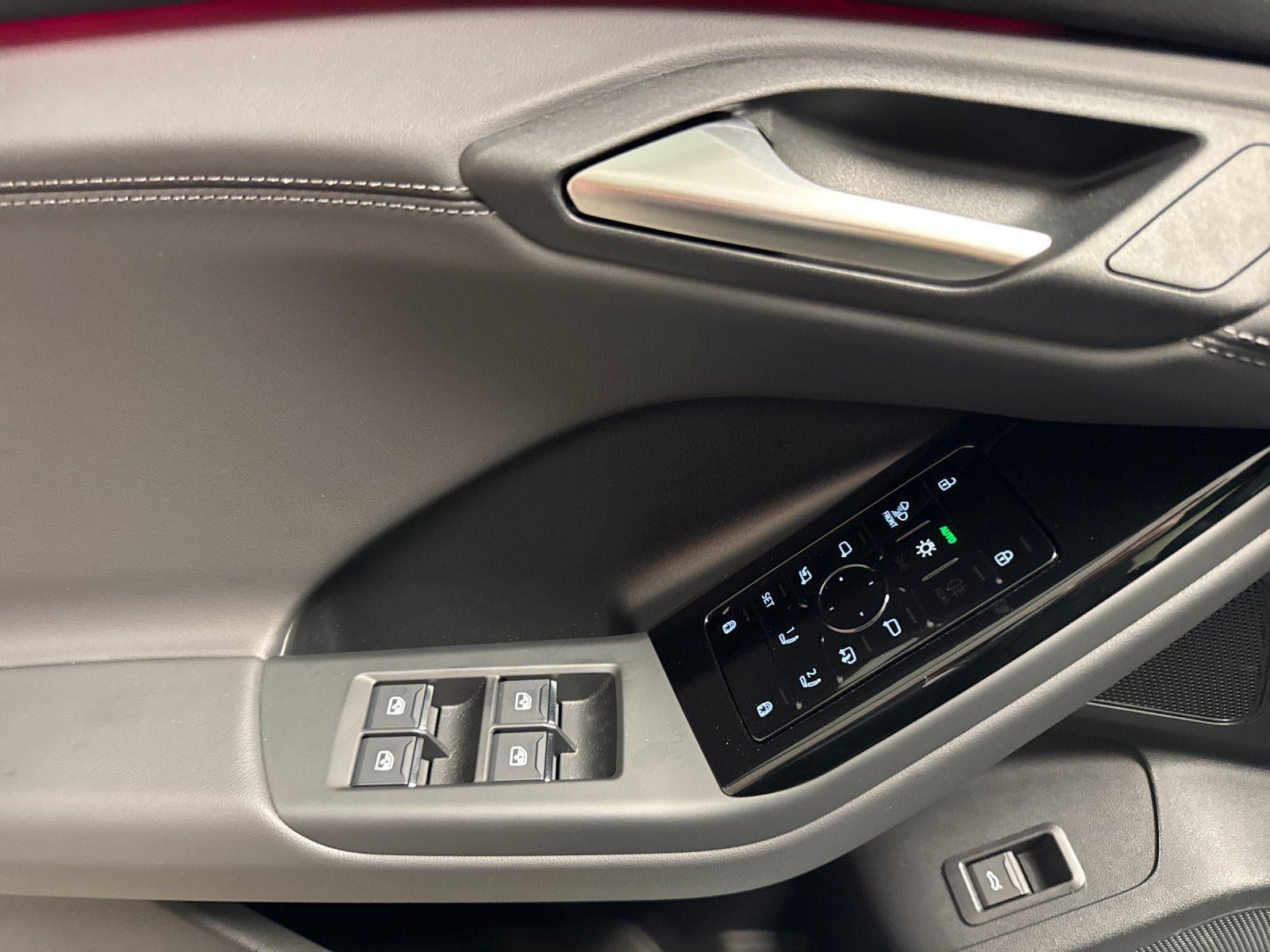 2025 Audi Q6 e-tron Premium Plus