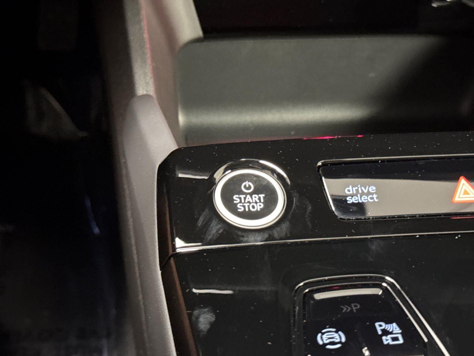 2025 Audi Q6 e-tron Premium Plus