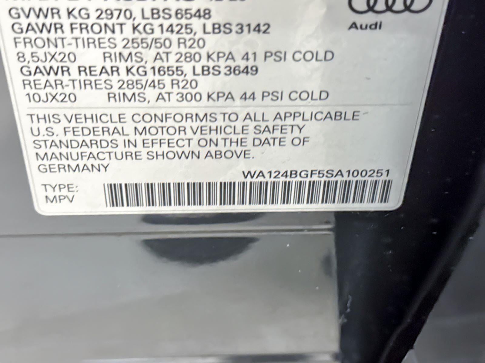 2025 Audi Q6 e-tron Premium Plus