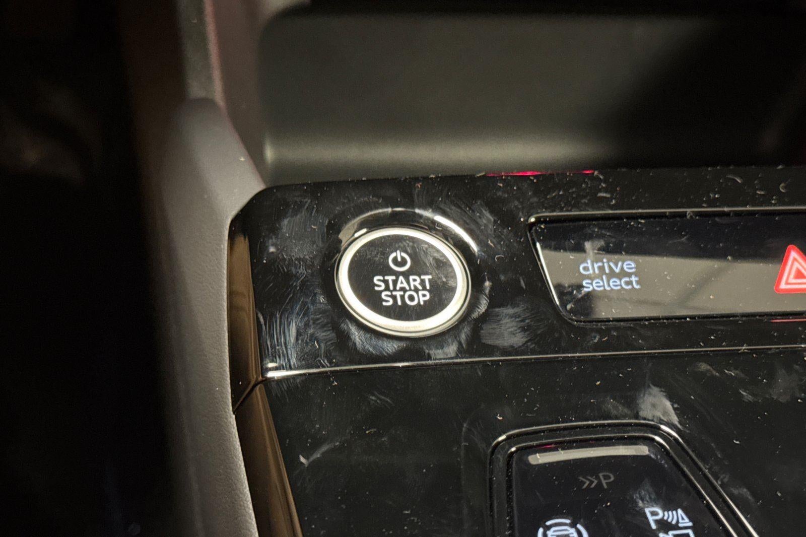 2025 Audi Q6 e-tron Premium Plus