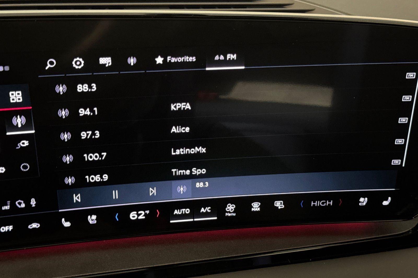 2025 Audi Q6 e-tron Premium Plus