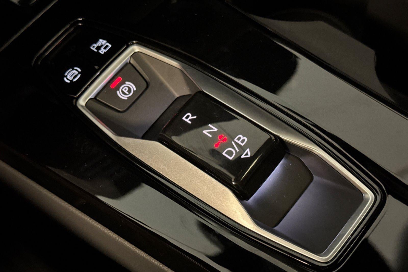 2025 Audi Q6 e-tron Premium Plus