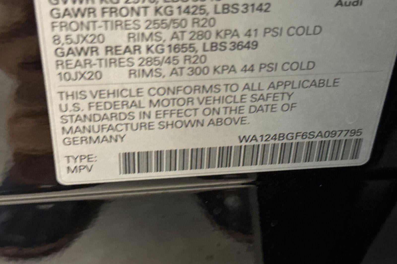 2025 Audi Q6 e-tron Premium Plus