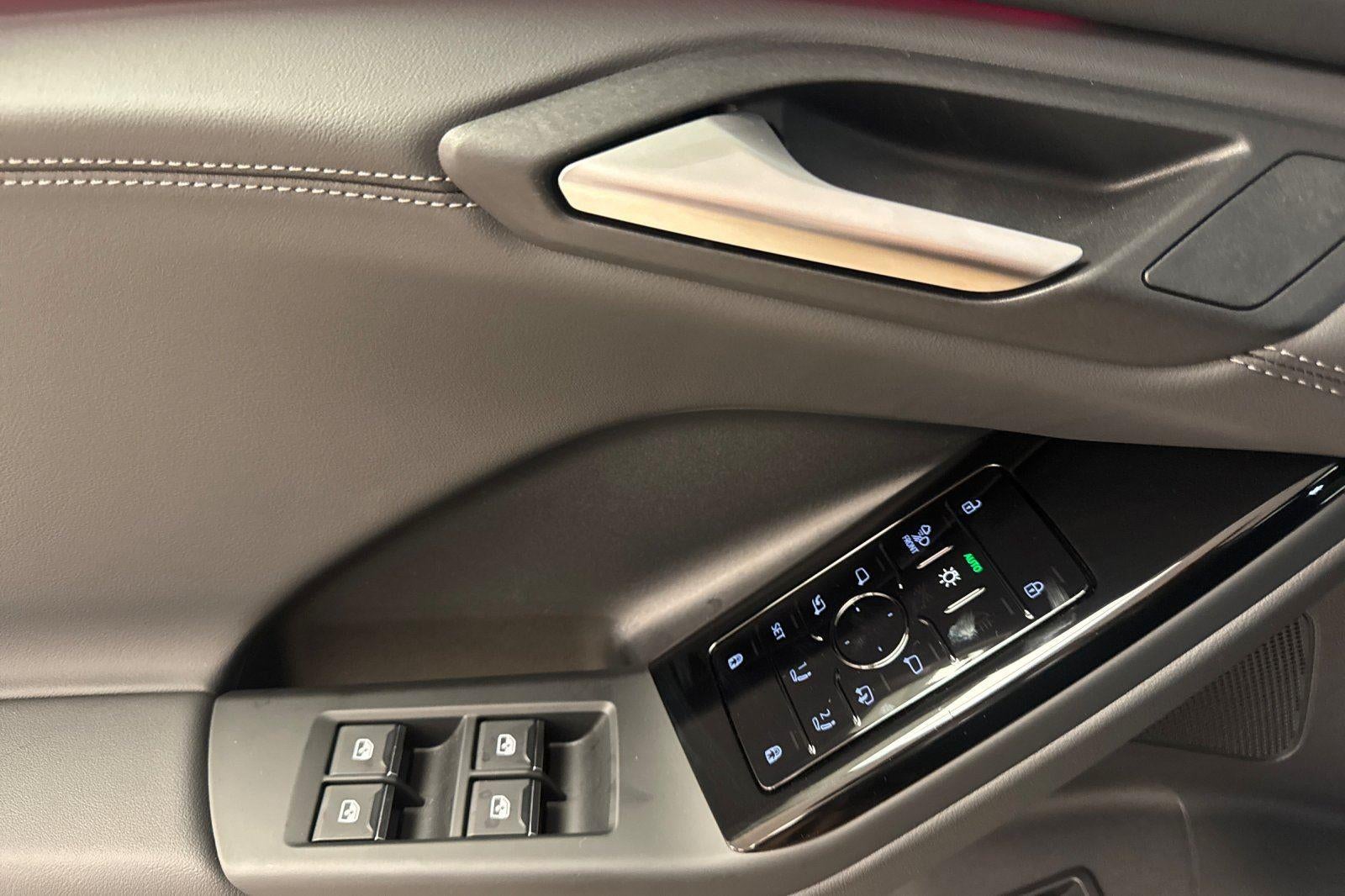 2025 Audi Q6 e-tron Premium Plus