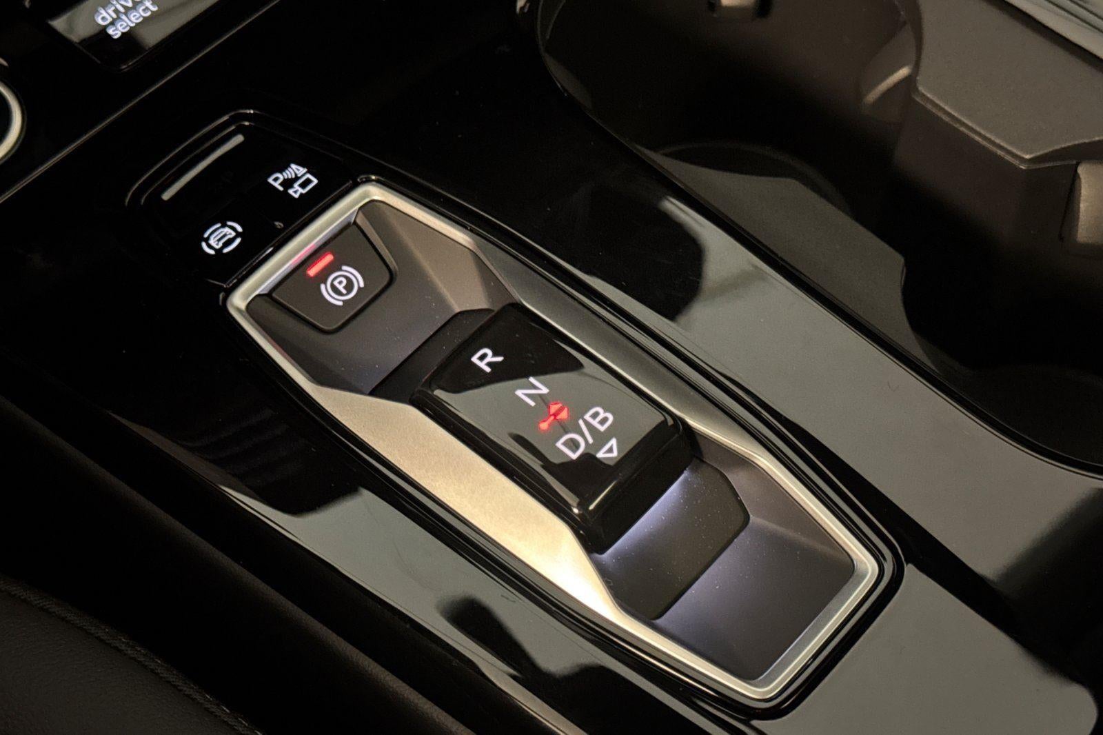 2025 Audi Q6 e-tron Premium Plus