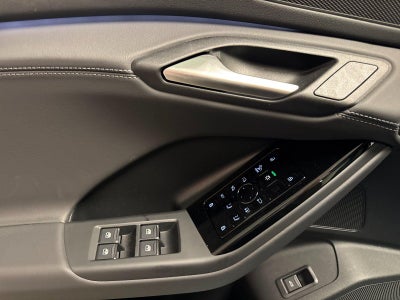 2025 Audi Q6 e-tron Premium Plus