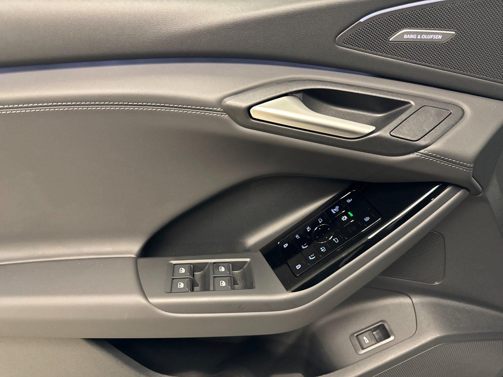 2025 Audi Q6 e-tron Premium Plus