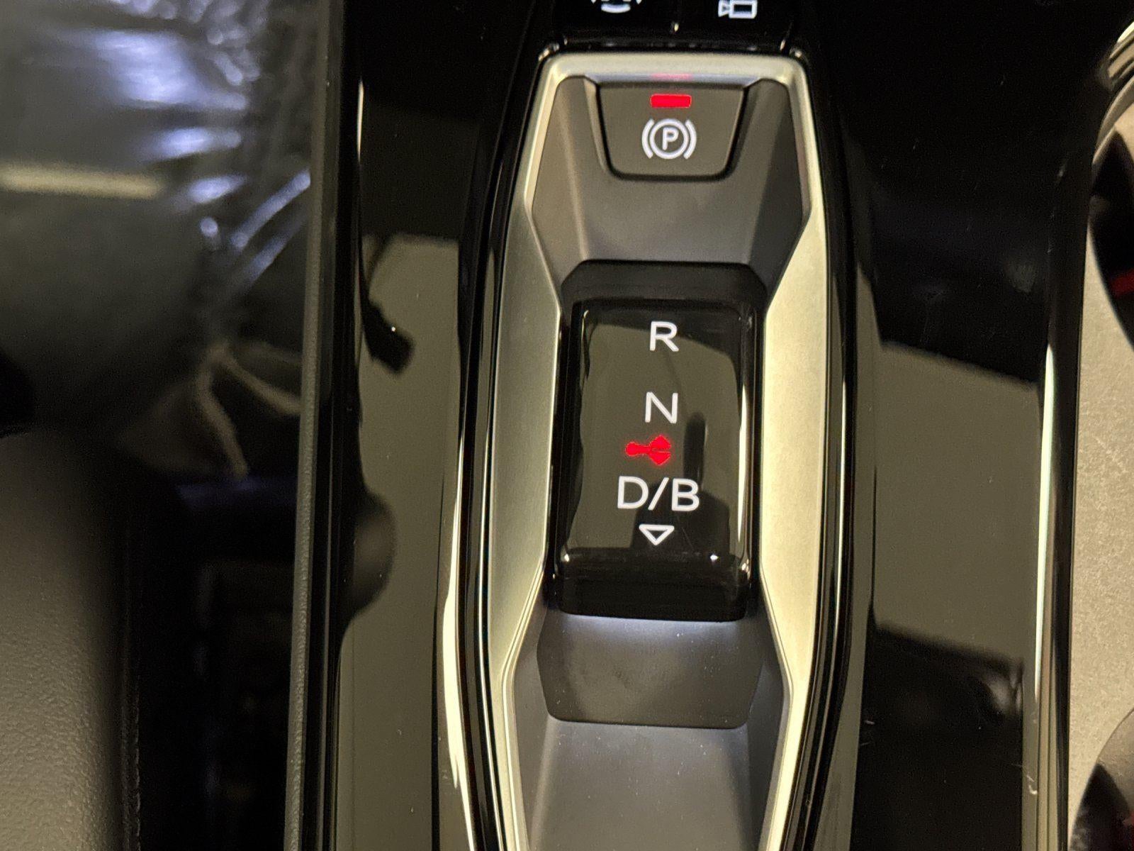2025 Audi Q6 e-tron Premium Plus