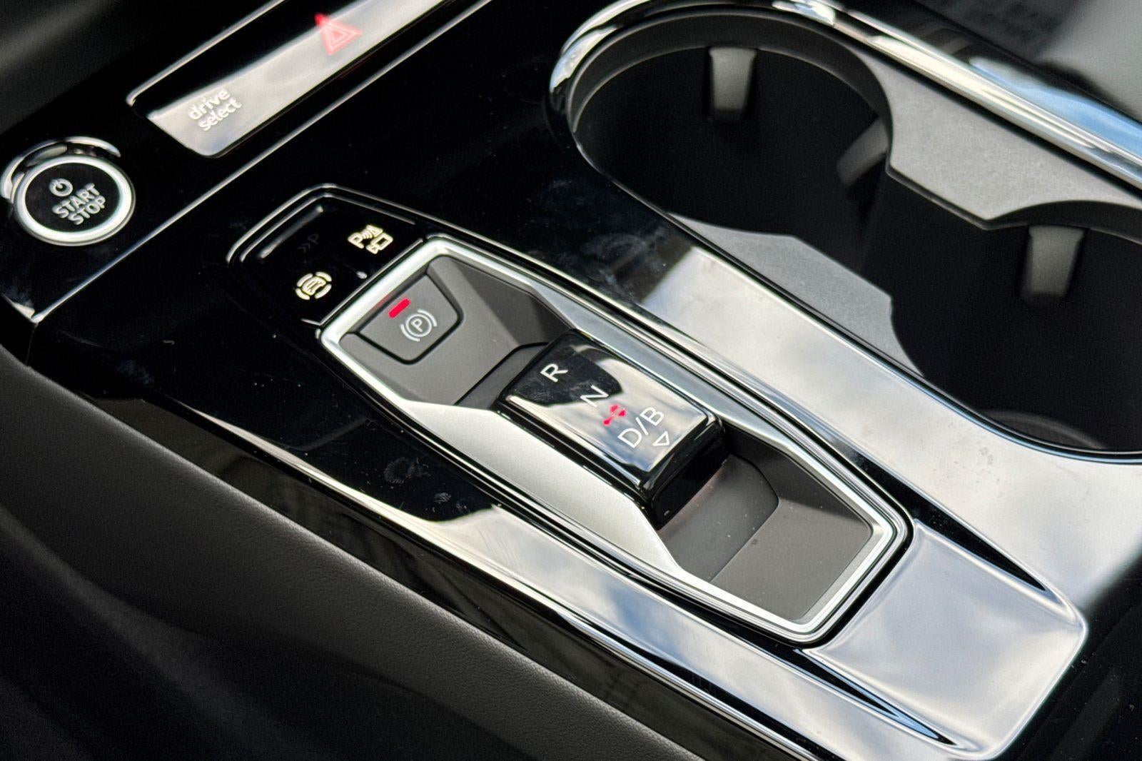 2025 Audi Q6 e-tron Premium Plus