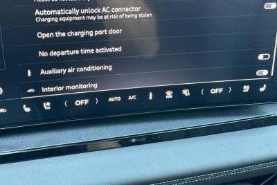 2025 Audi Q6 e-tron Premium Plus