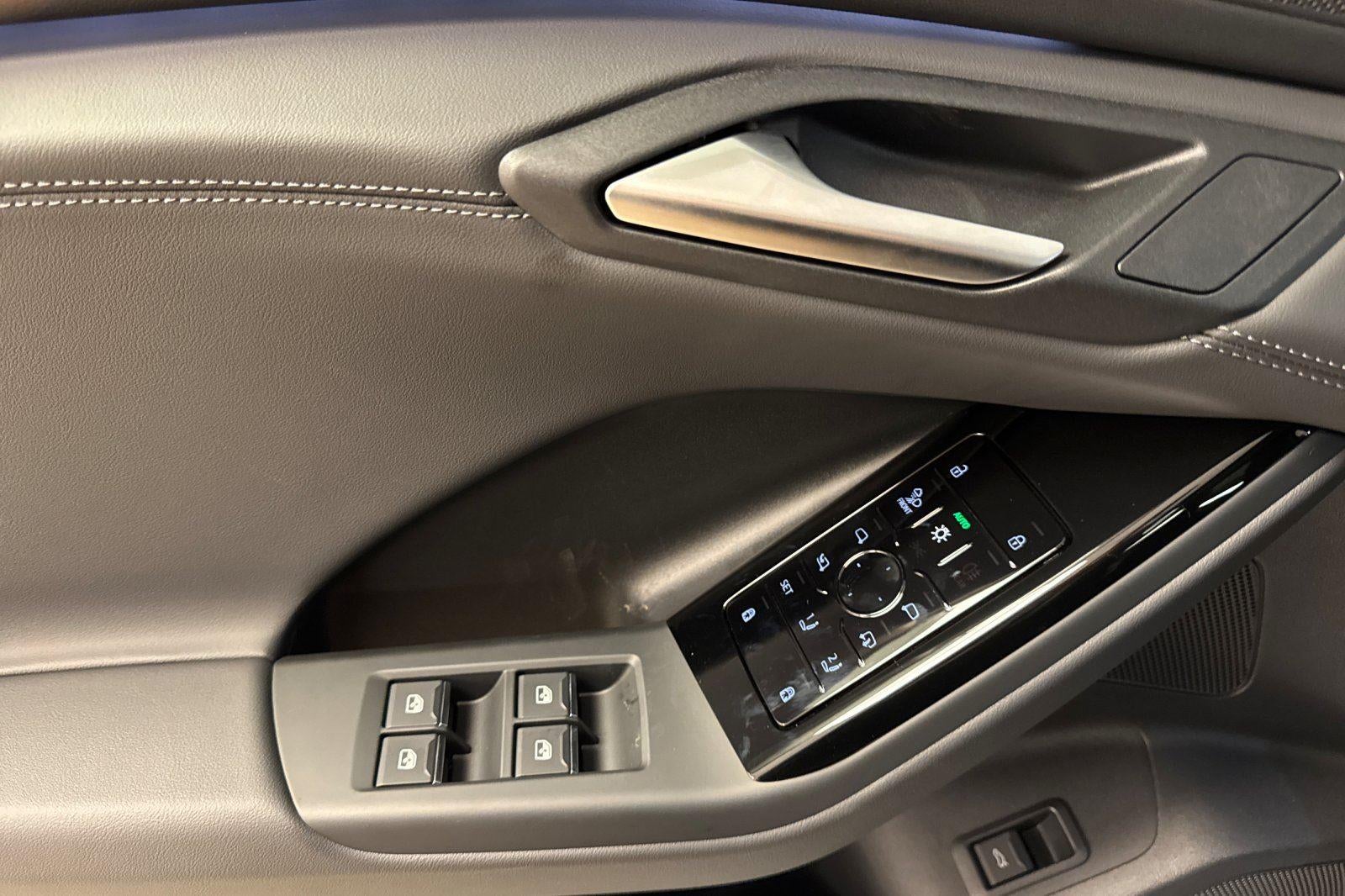 2025 Audi Q6 e-tron Premium Plus