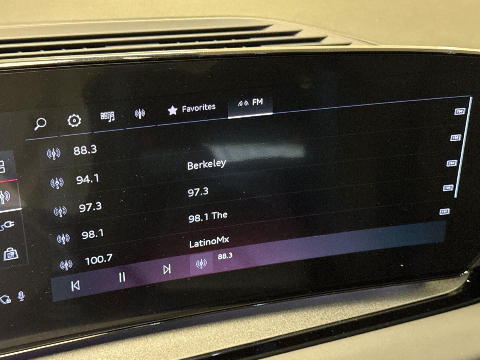 2025 Audi Q6 e-tron Premium Plus