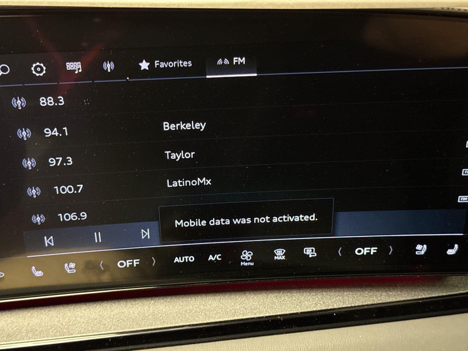 2025 Audi Q6 e-tron Premium Plus