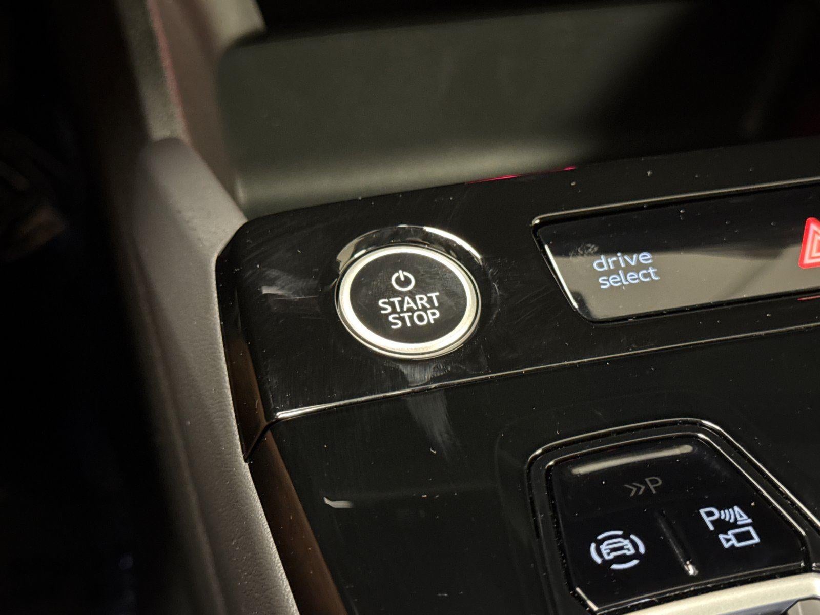 2025 Audi Q6 e-tron Premium Plus