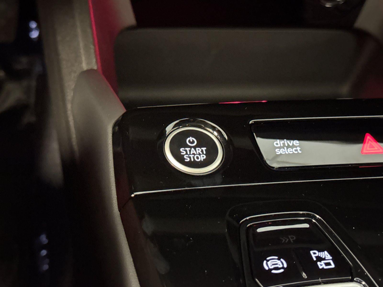 2025 Audi Q6 e-tron Premium Plus