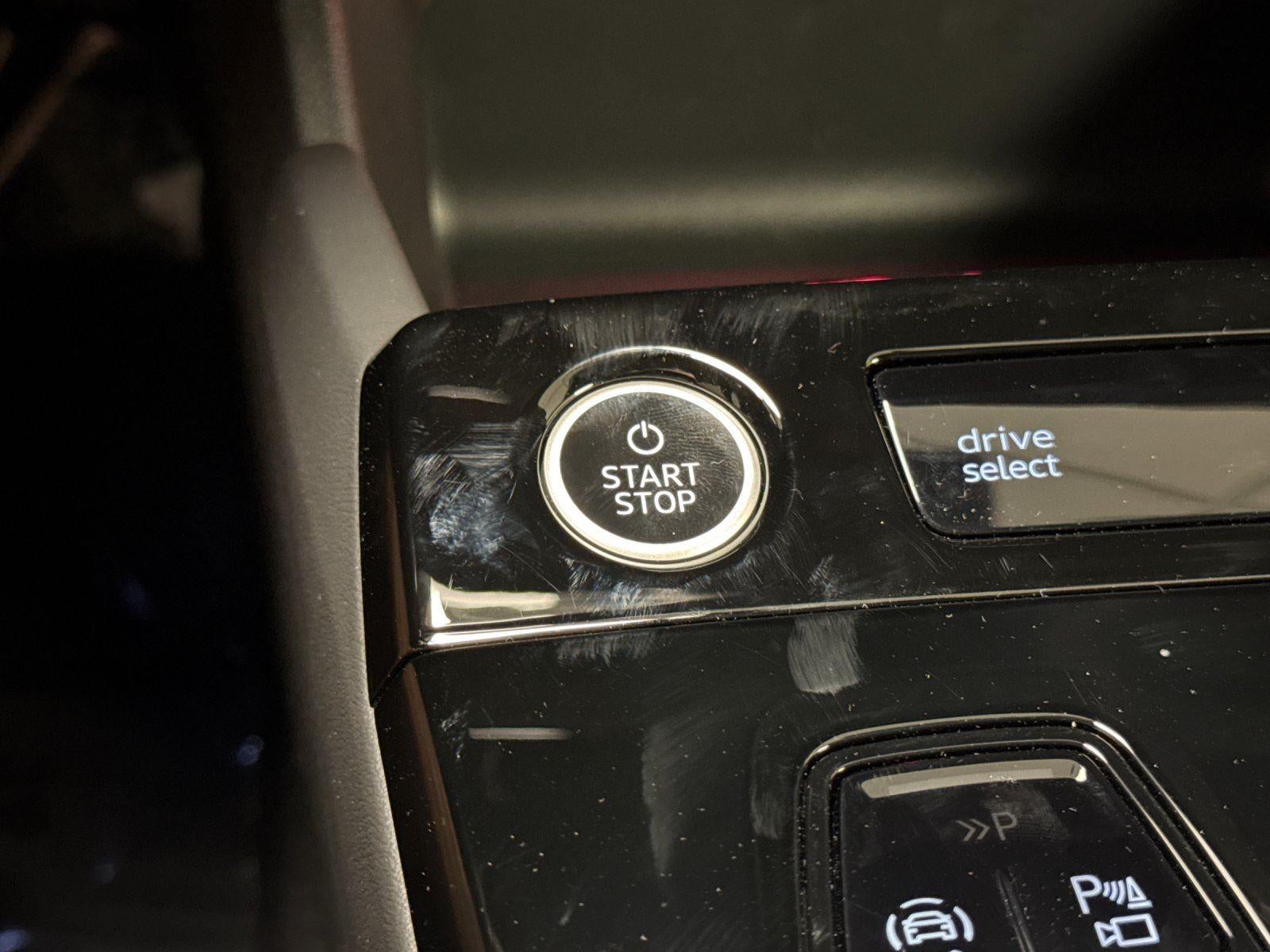 2025 Audi Q6 e-tron Premium Plus