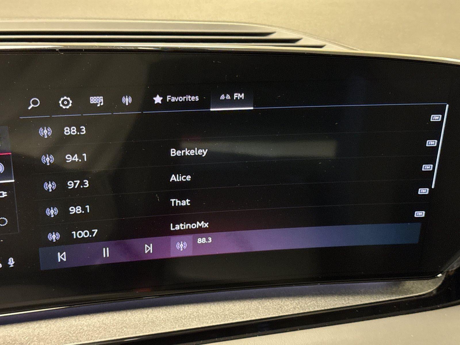 2025 Audi Q6 e-tron Premium Plus