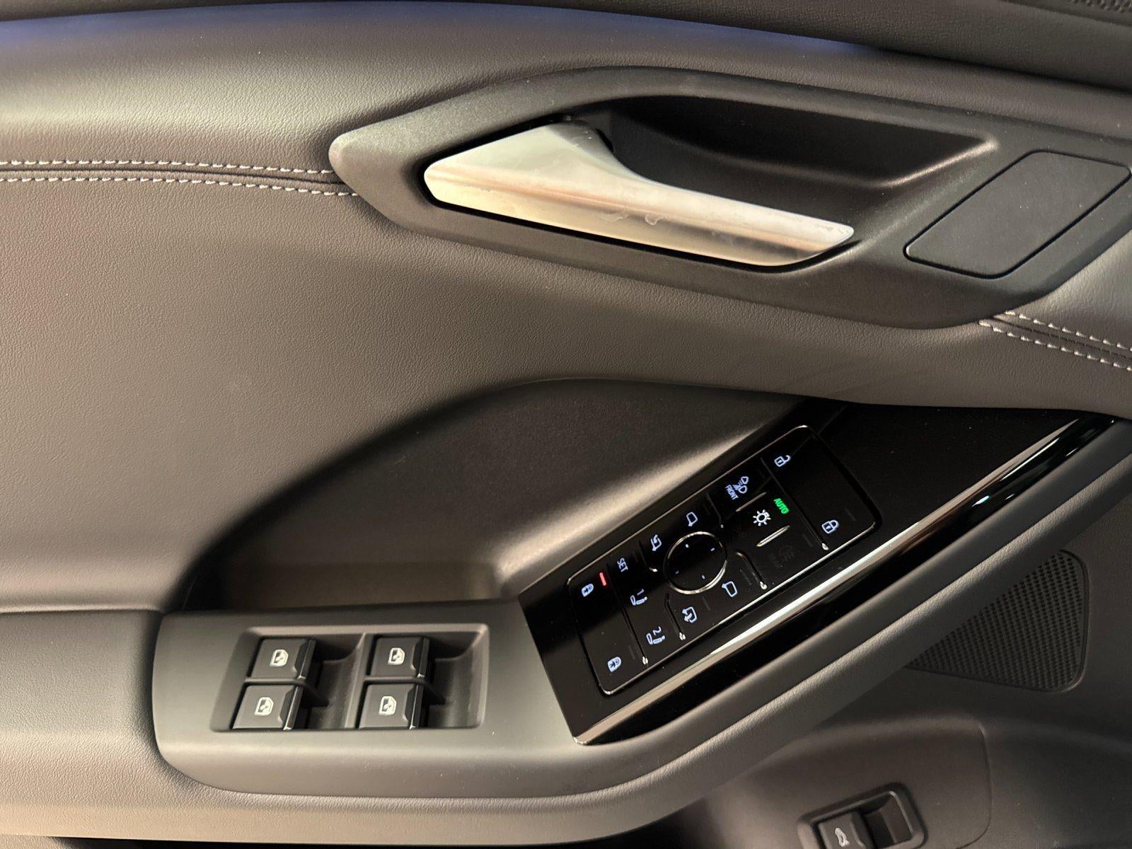 2025 Audi Q6 e-tron Premium Plus