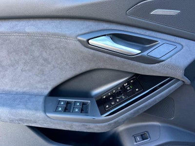 2025 Audi SQ6 e-tron Premium Plus