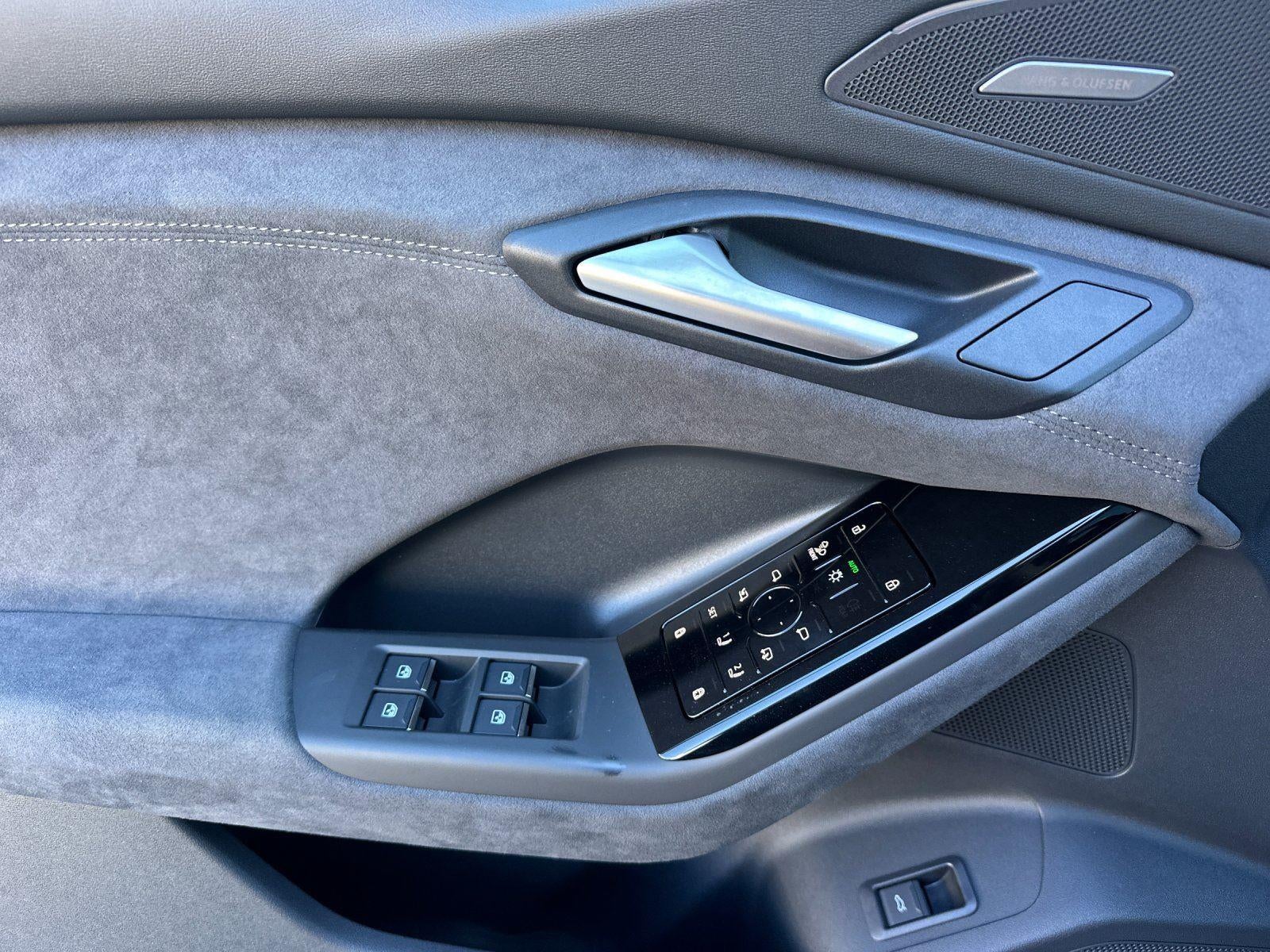 2025 Audi SQ6 e-tron Premium Plus