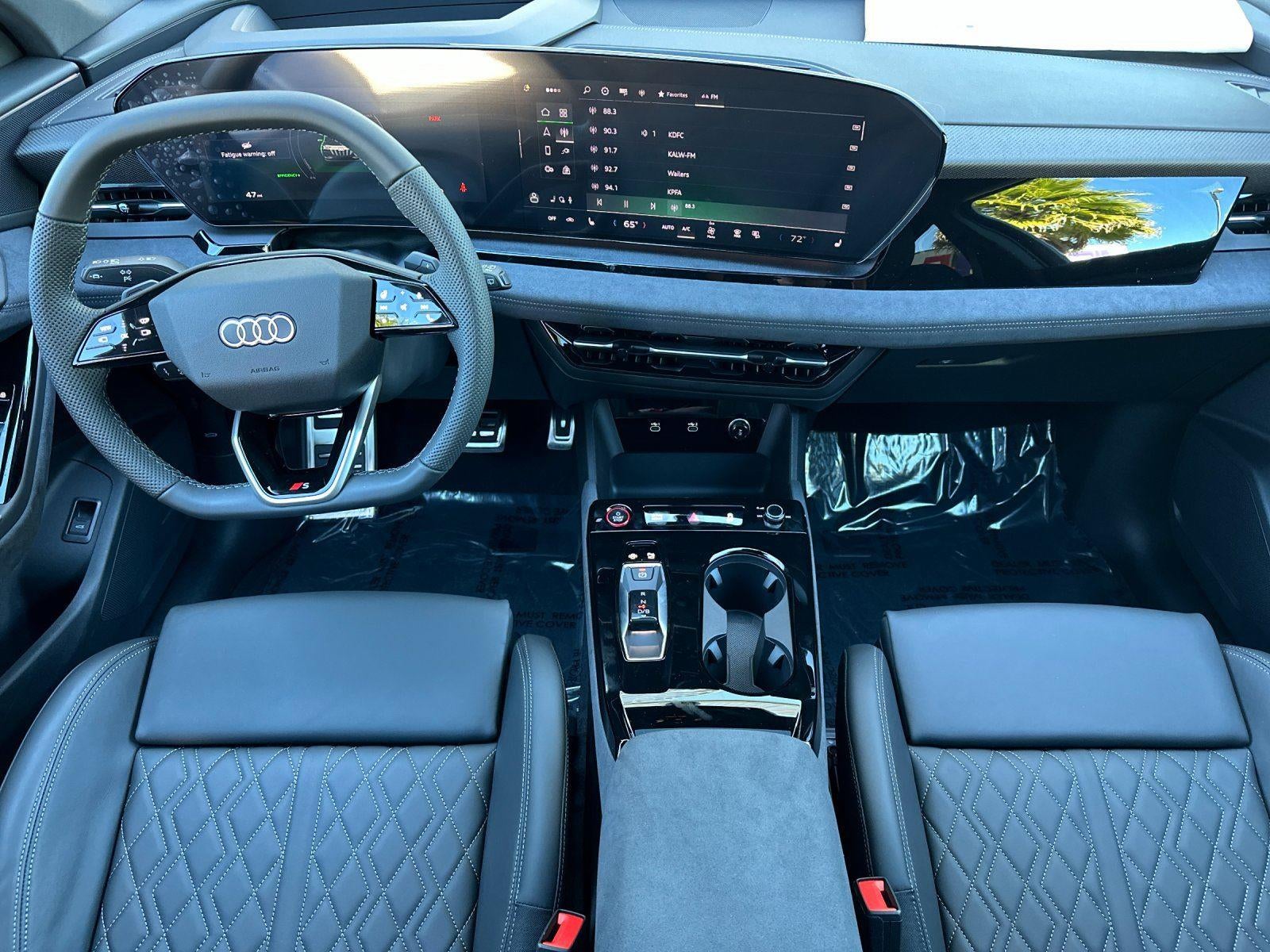 2025 Audi SQ6 e-tron Premium Plus