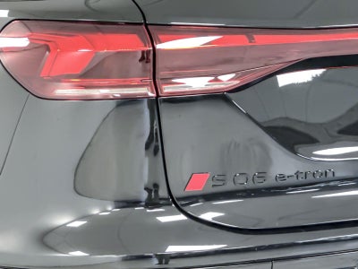 2027 Audi SQ6 e-tron Premium Plus