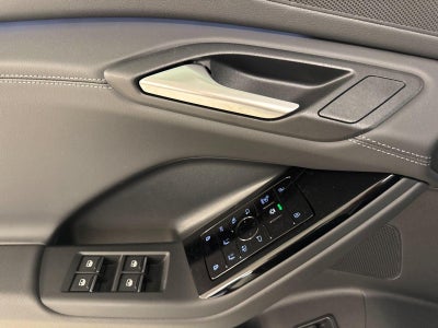 2025 Audi Q6 e-tron Prestige