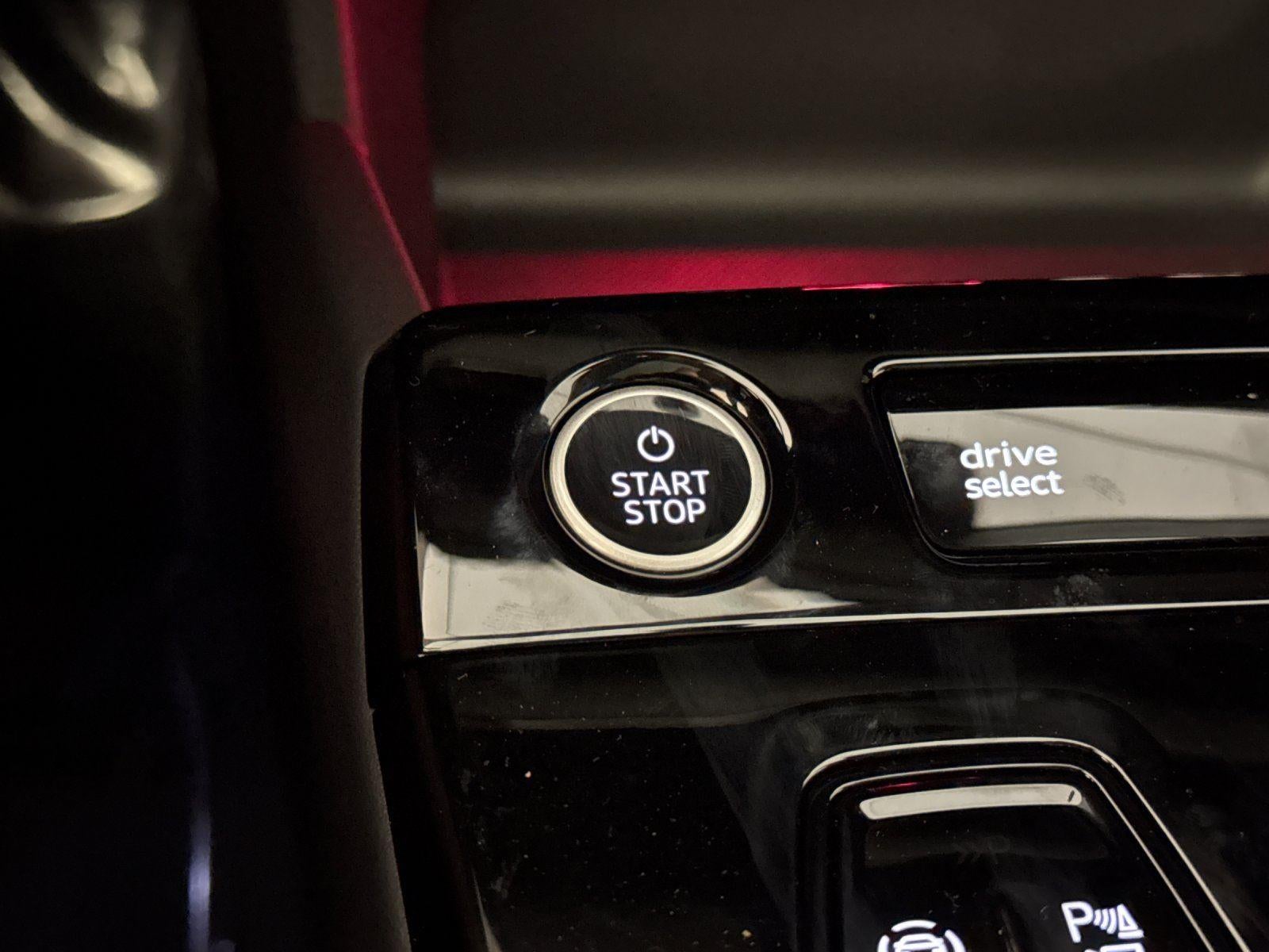 2025 Audi Q6 e-tron Prestige