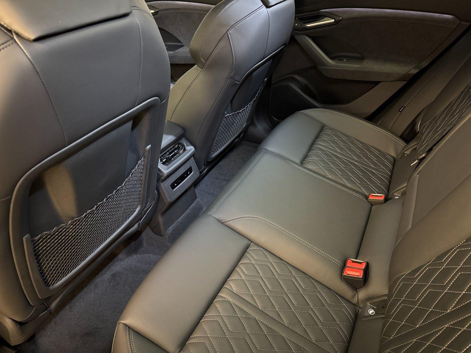 2025 Audi SQ6 e-tron Prestige