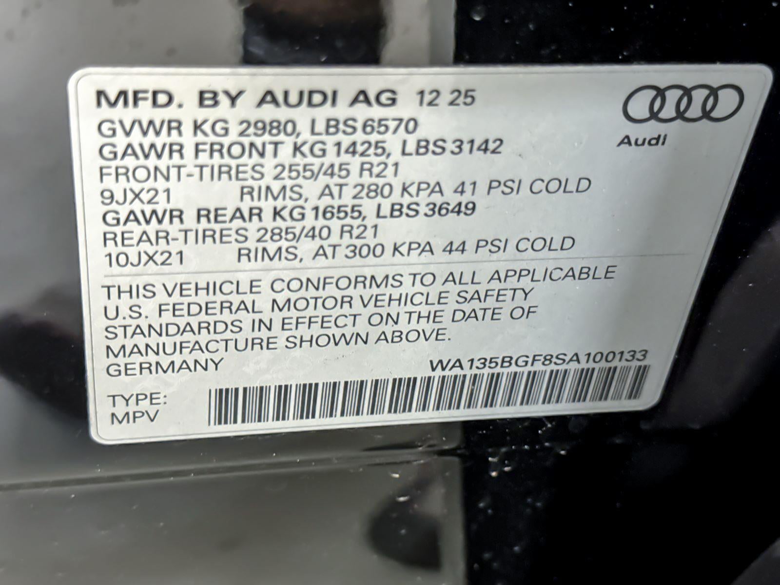 2025 Audi SQ6 e-tron Prestige