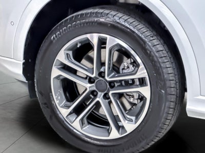 2026 Audi Q5 Premium