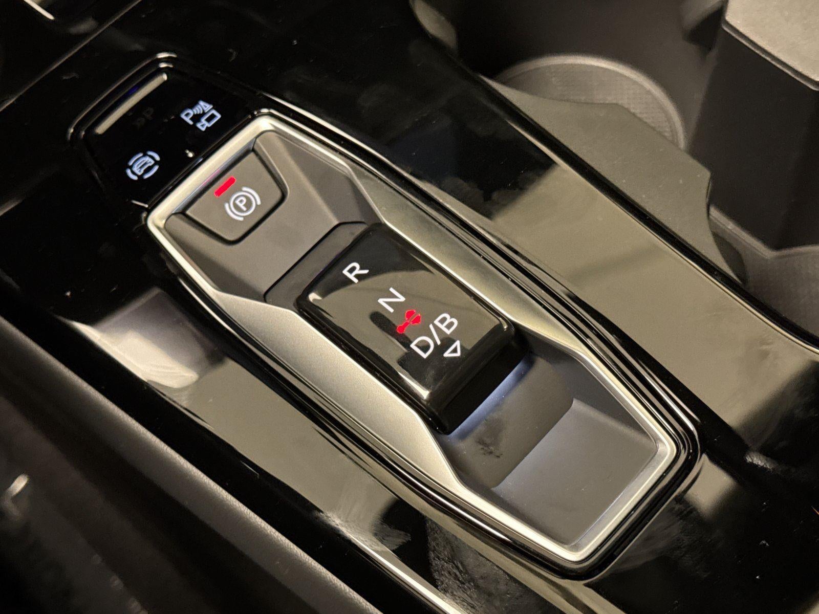 2027 Audi Q6 e-tron Premium Plus