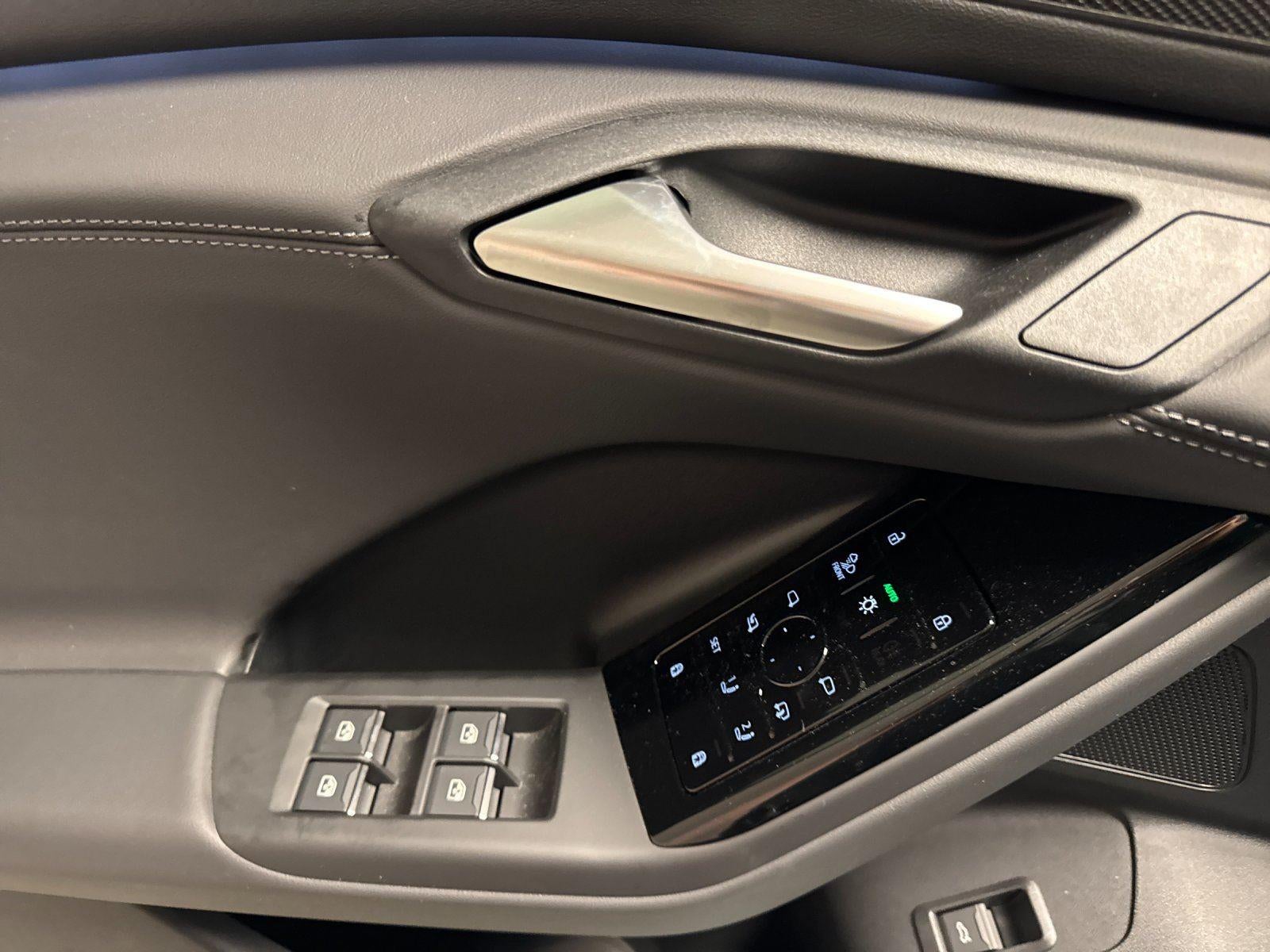 2027 Audi Q6 e-tron Premium Plus