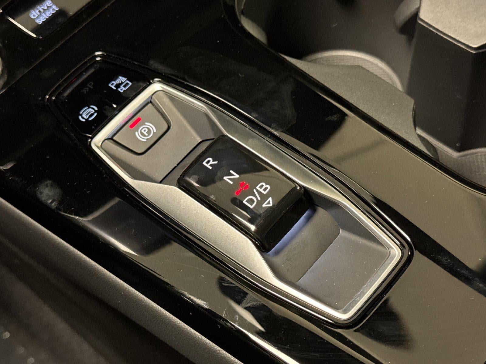 2027 Audi Q6 e-tron Premium Plus