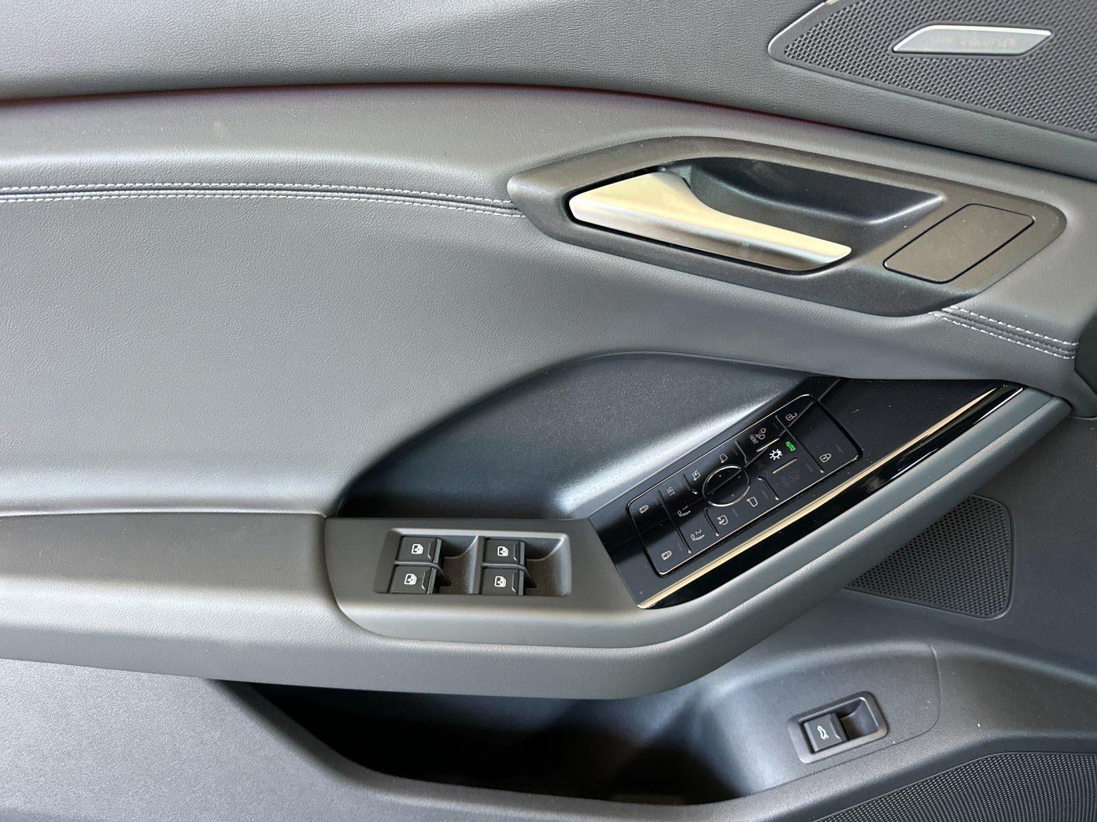 2027 Audi Q6 e-tron Premium Plus
