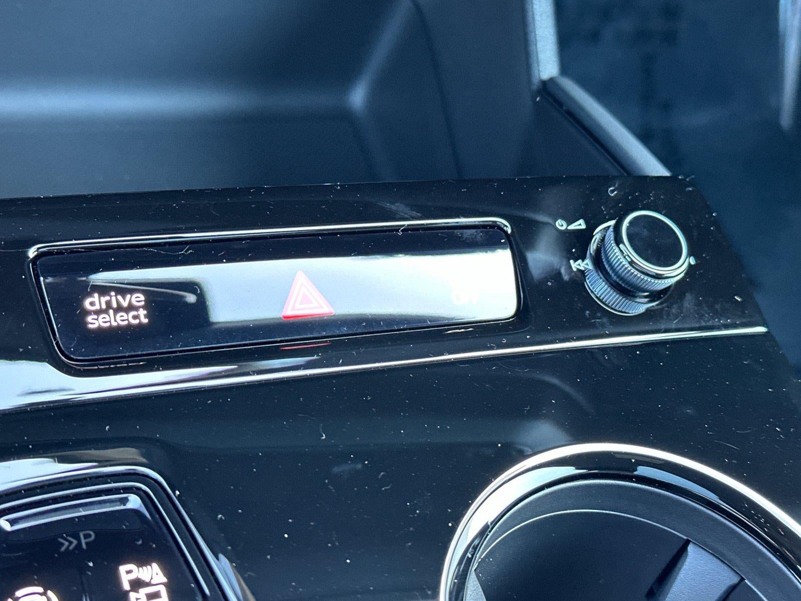 2027 Audi Q6 e-tron Premium Plus