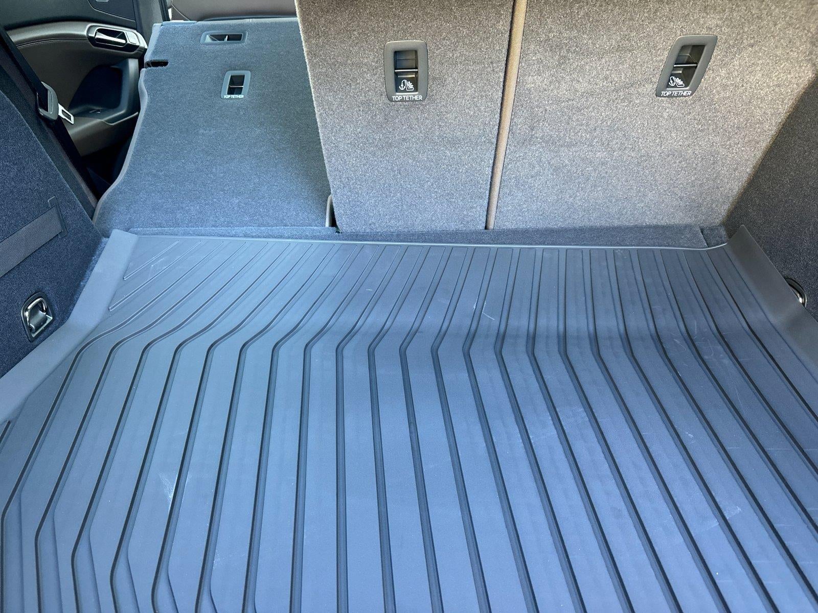 2027 Audi Q6 e-tron Premium Plus