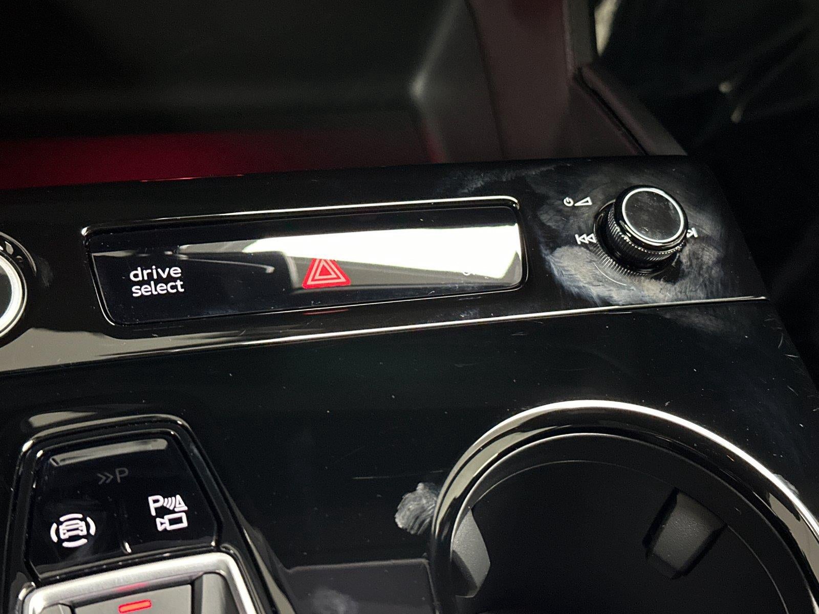 2027 Audi Q6 e-tron Prestige
