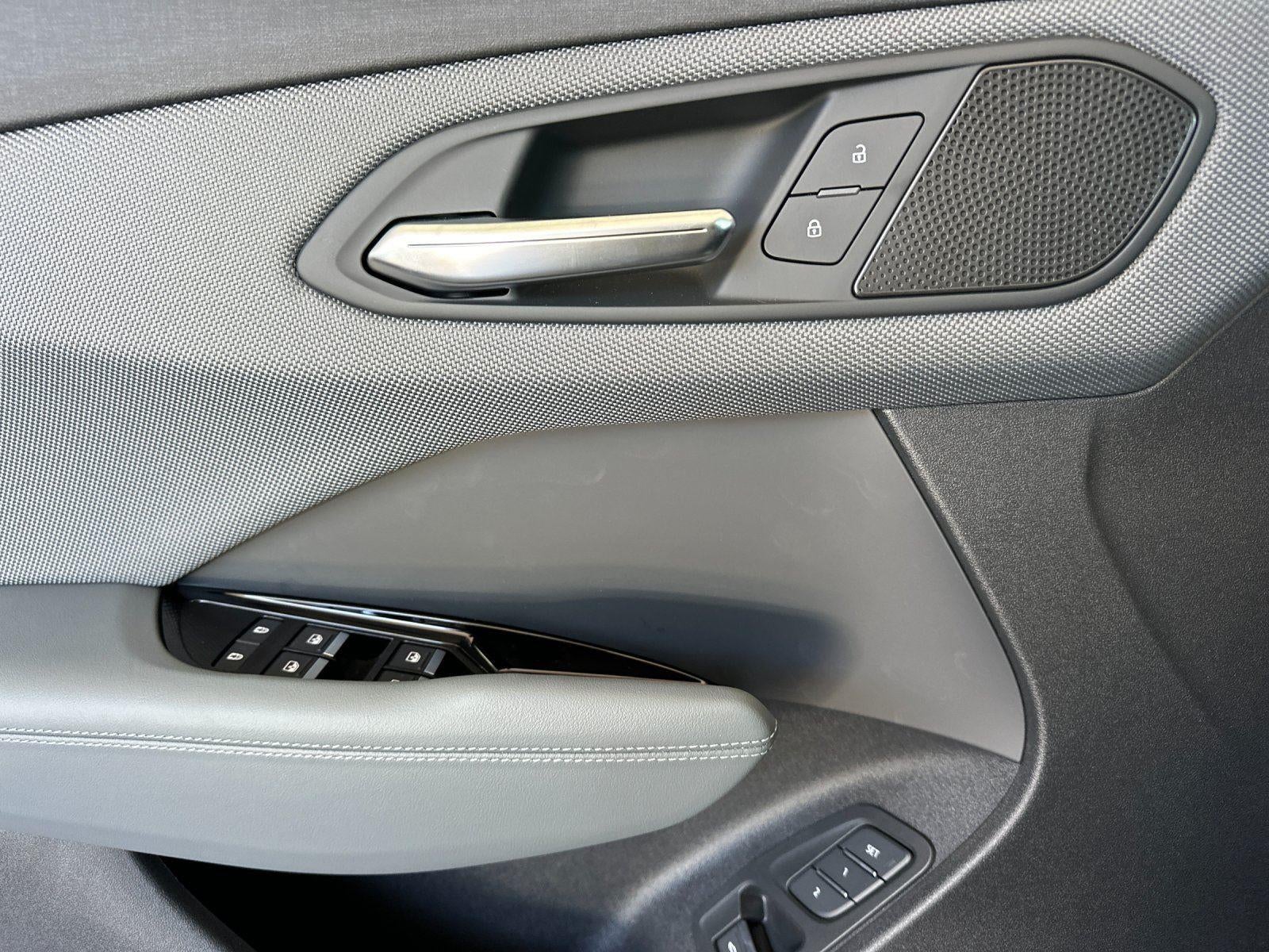 2026 Audi Q3 S line